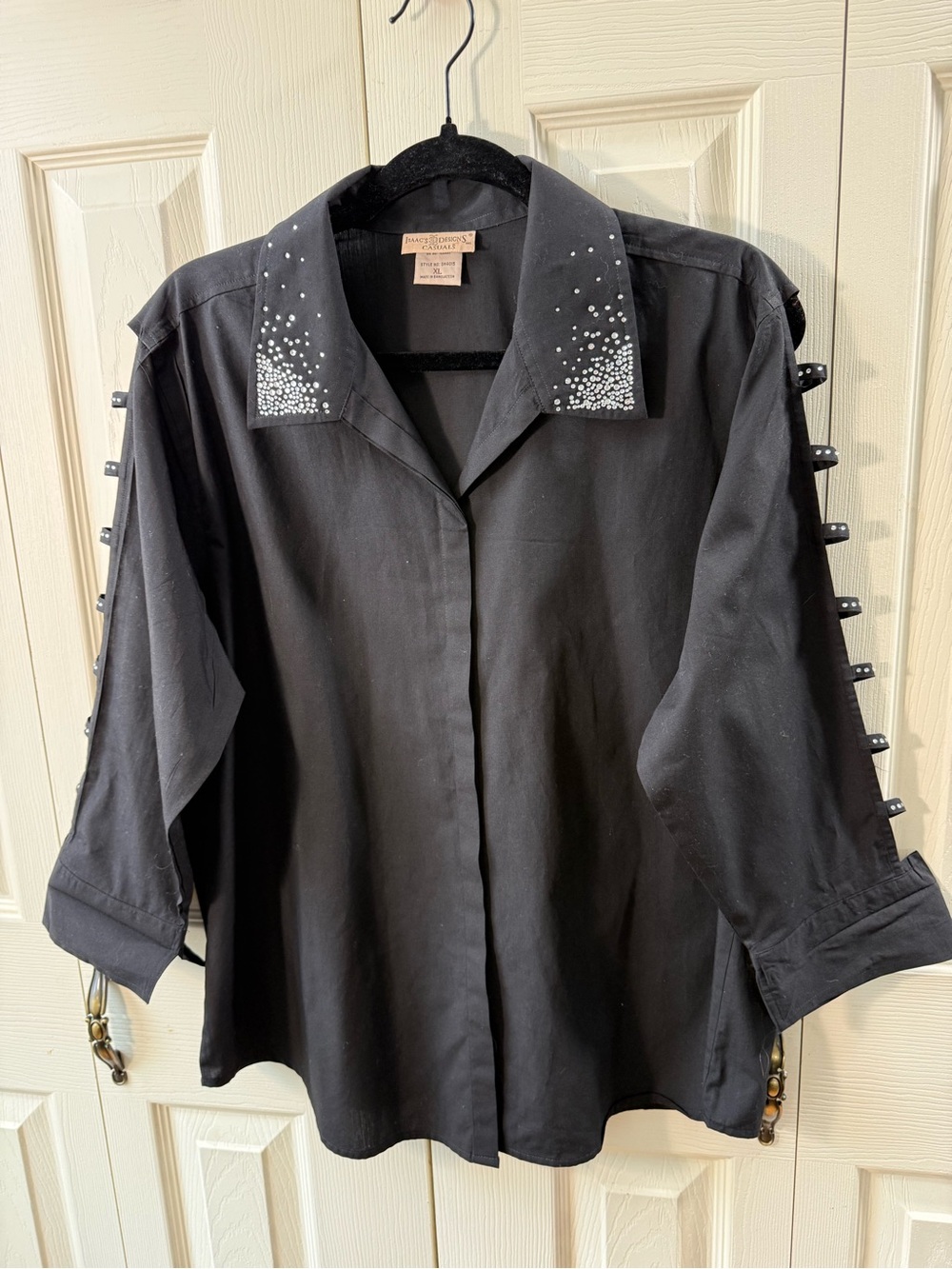 Isaacβs Designs Casuals Black Rhinestone Collar Cutout Sleeve Blouse Size XL